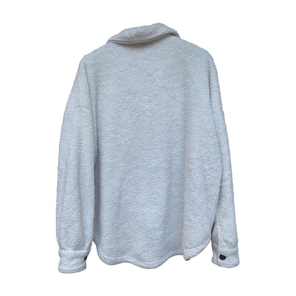 Pac Sun Unisex Faux Fur White Shacket I Size: M/L - Picture 8 of 14